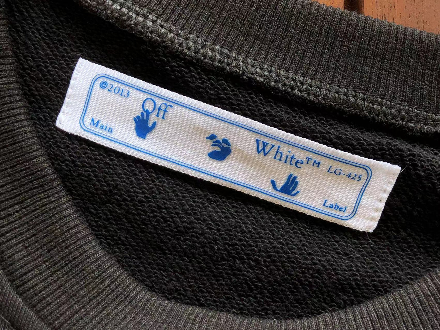 Moletom Sem Capuz - Off-White