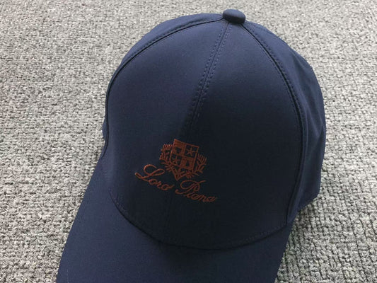 Boné Loro Piana "Logo Bordô"