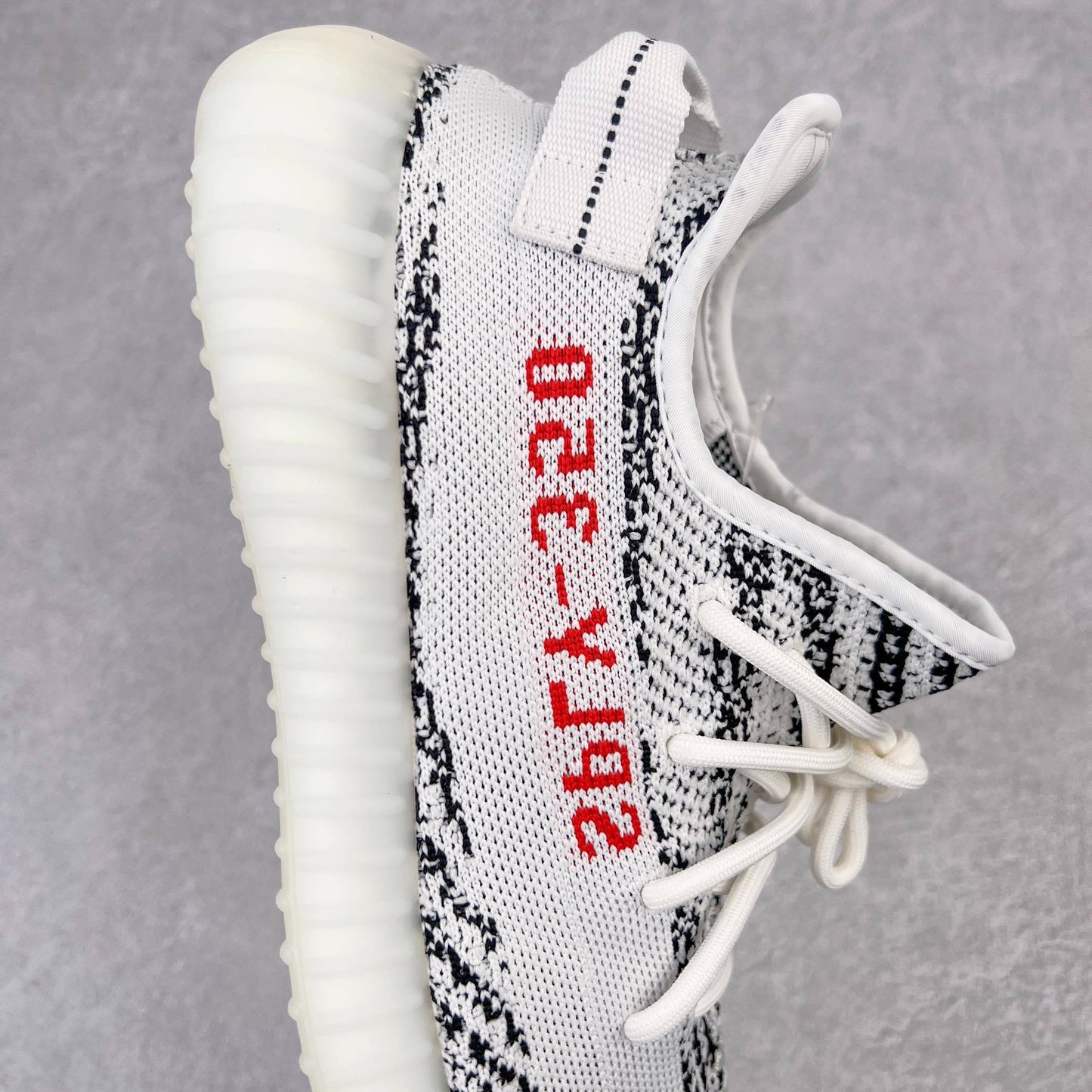 Yeezy 350 BOOST "Zebra"